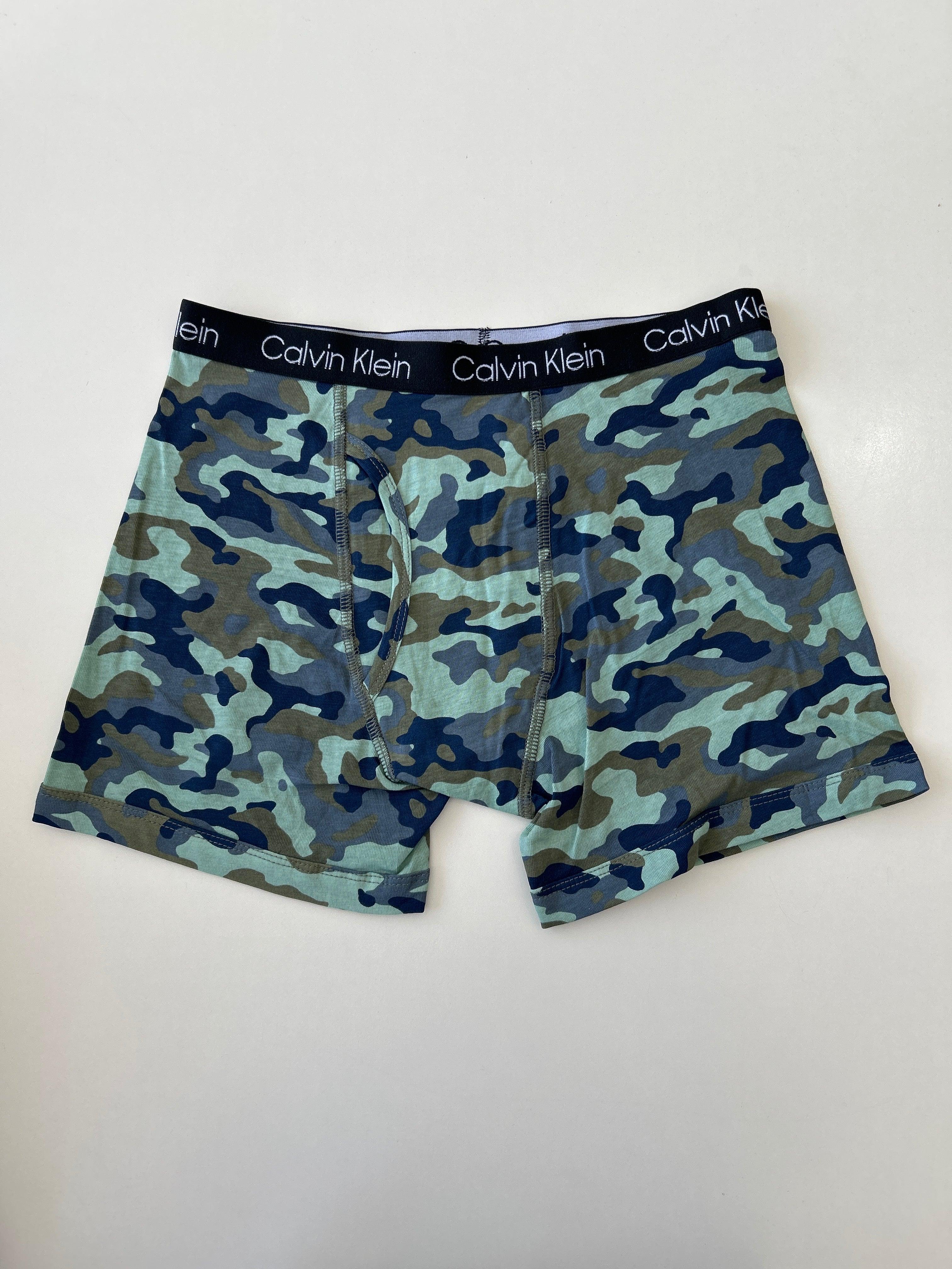 10 Boys Calvin Klein Logo Waistband Boxer