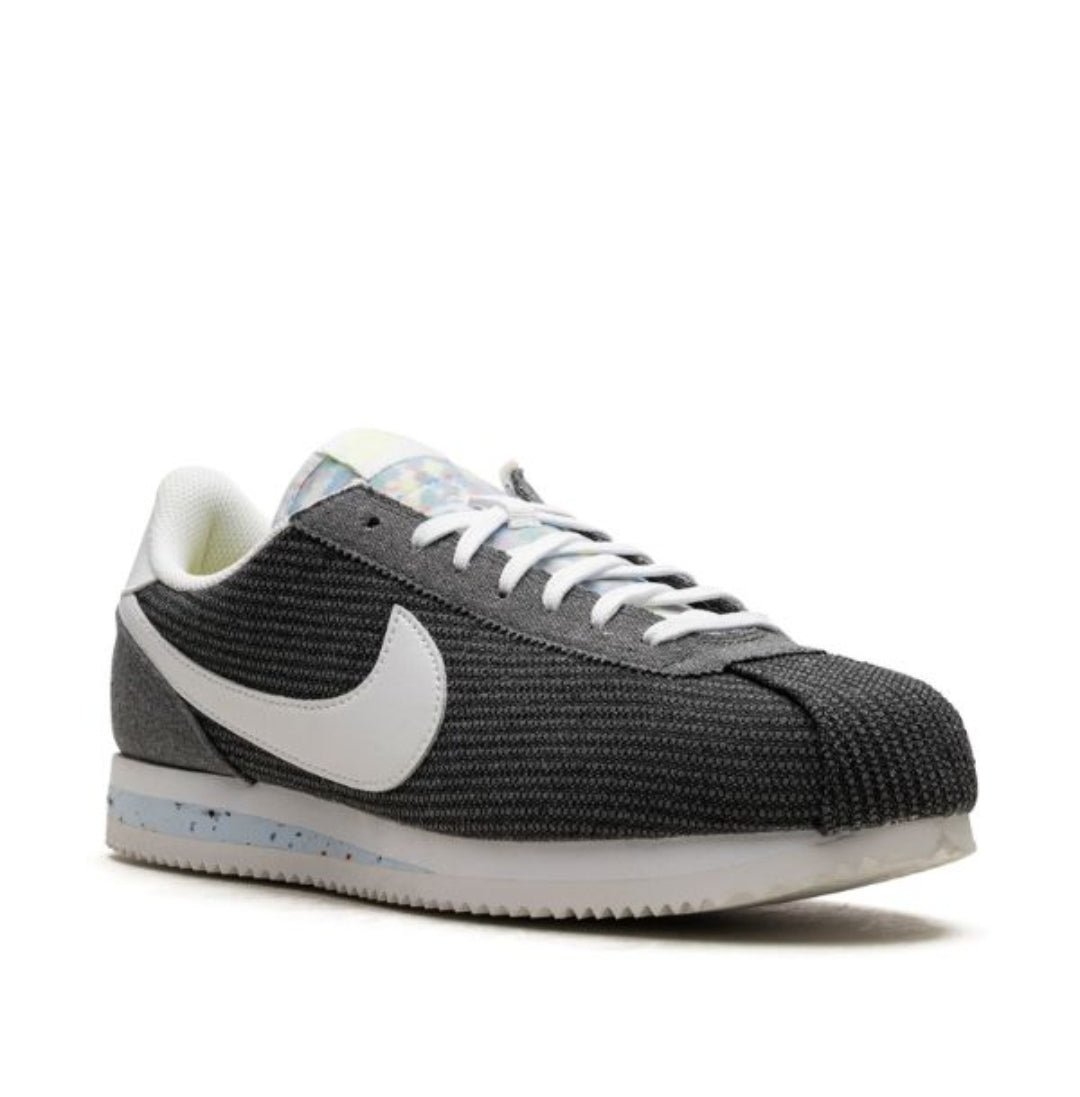 Nike CQ6663-001 01AVY54BPWTZ23 Sneaker