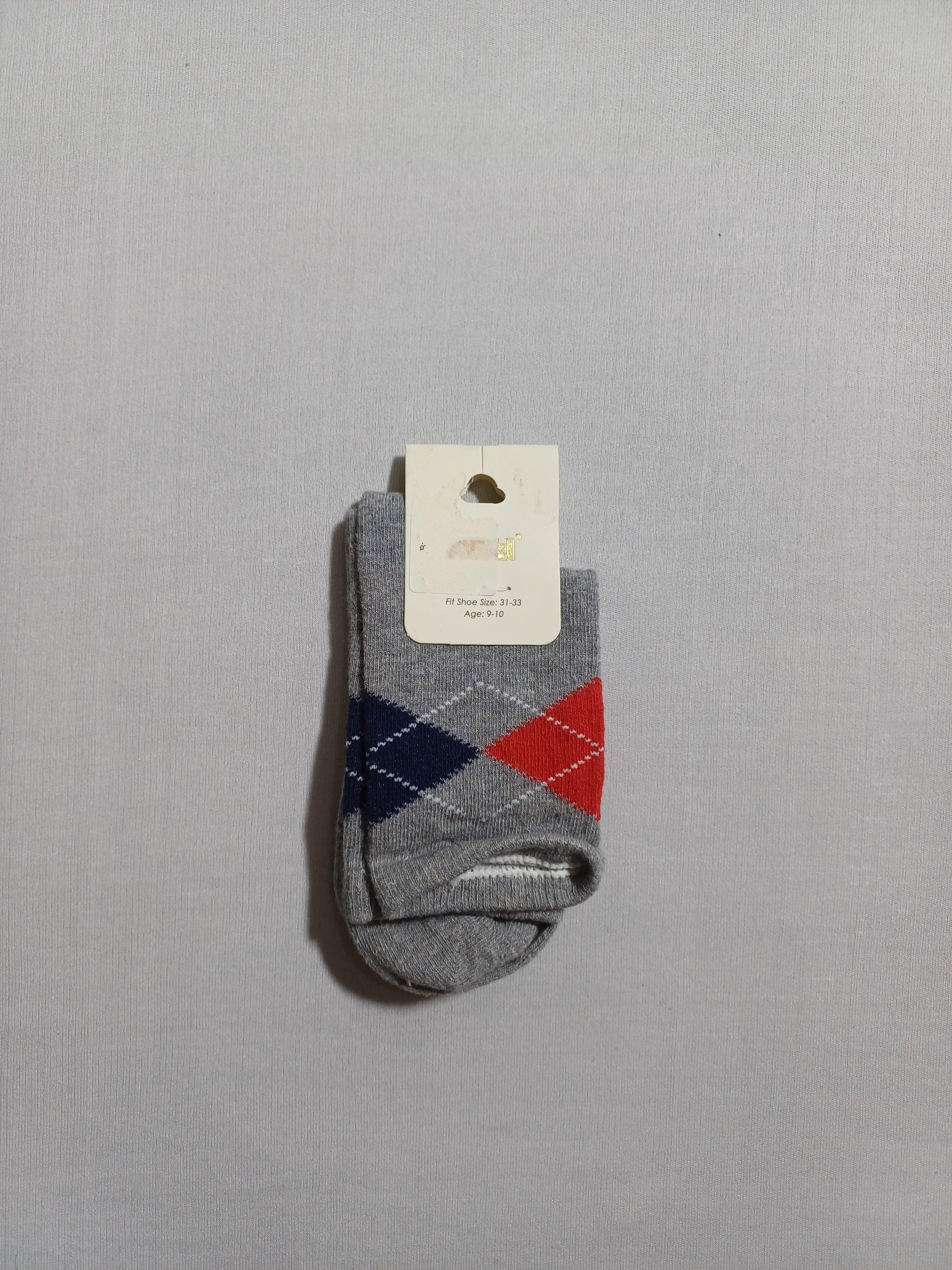 200101 Grey Mila Ekose socks