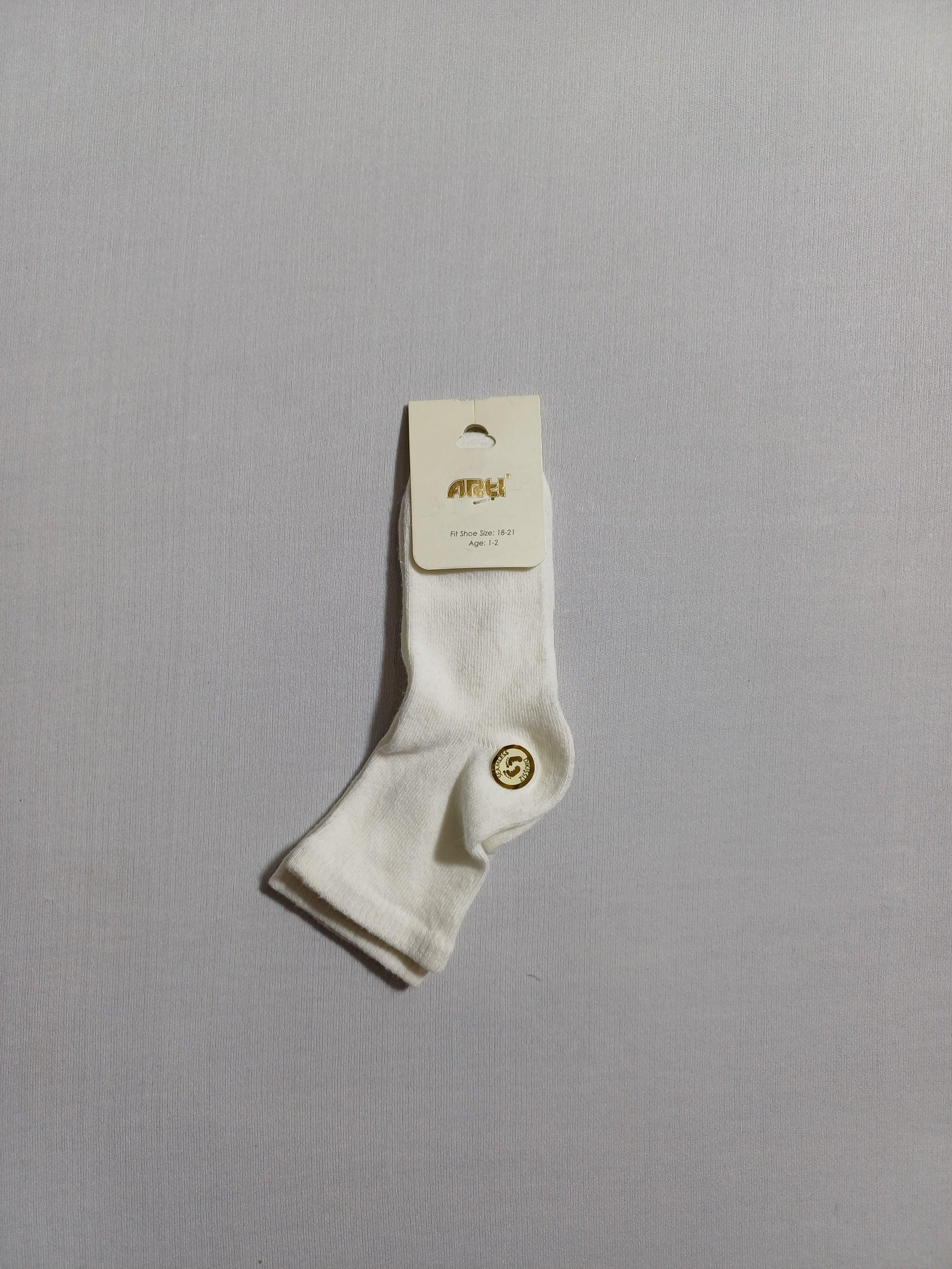 200028 White TIGER BOYS SOCKS