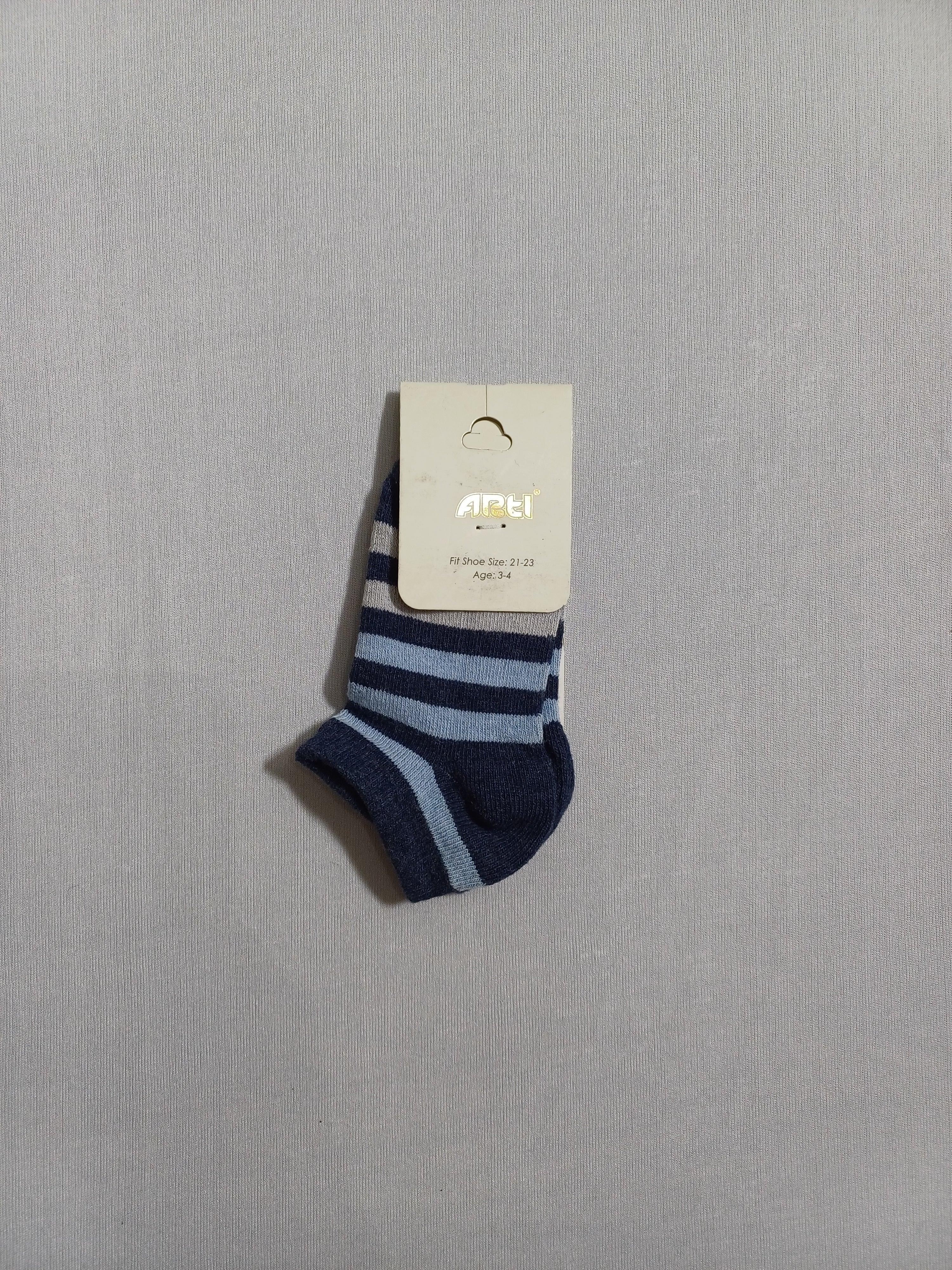 200279  BOYS SOCKS