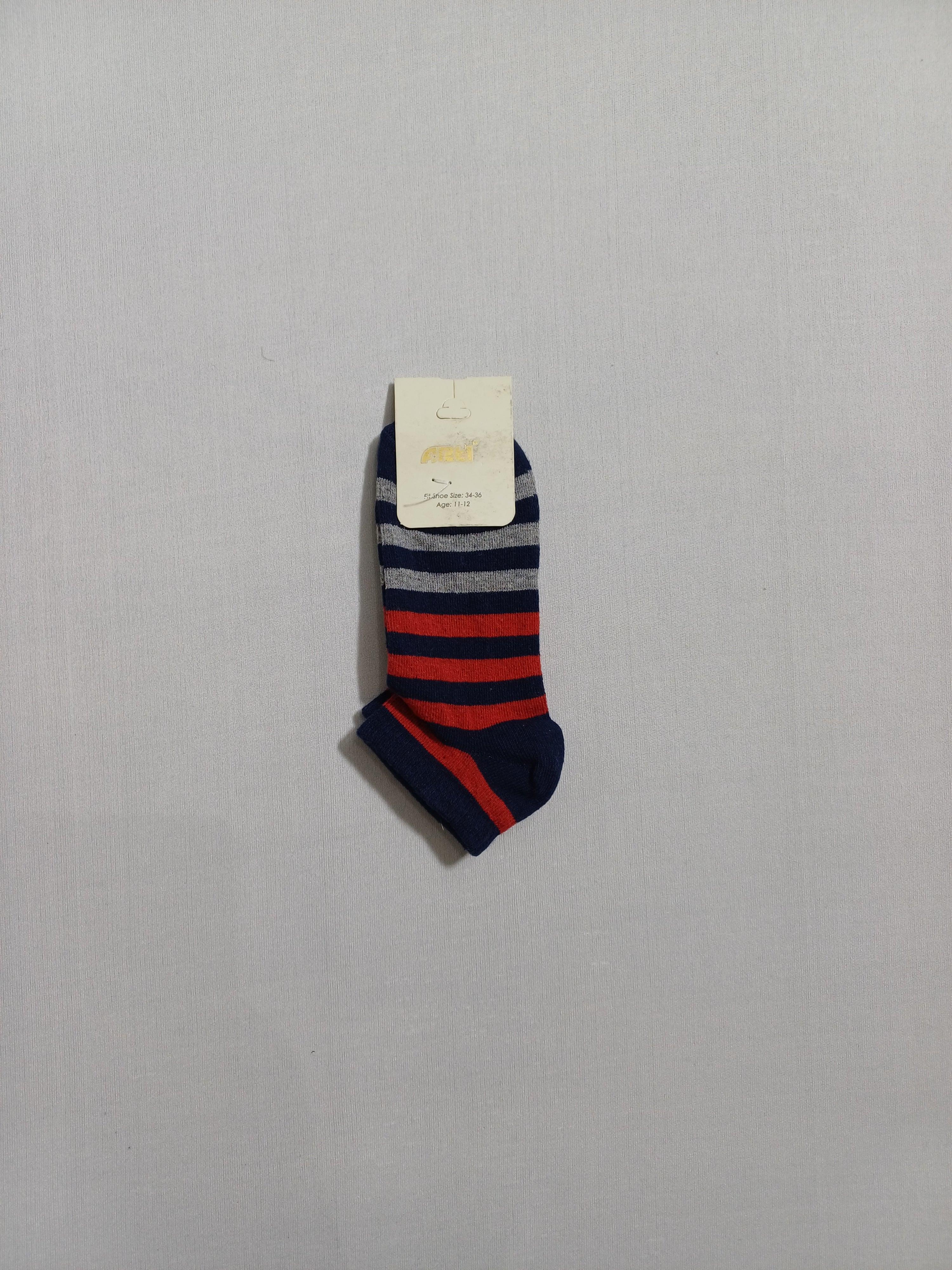 200279 Navy BOYS SOCKS